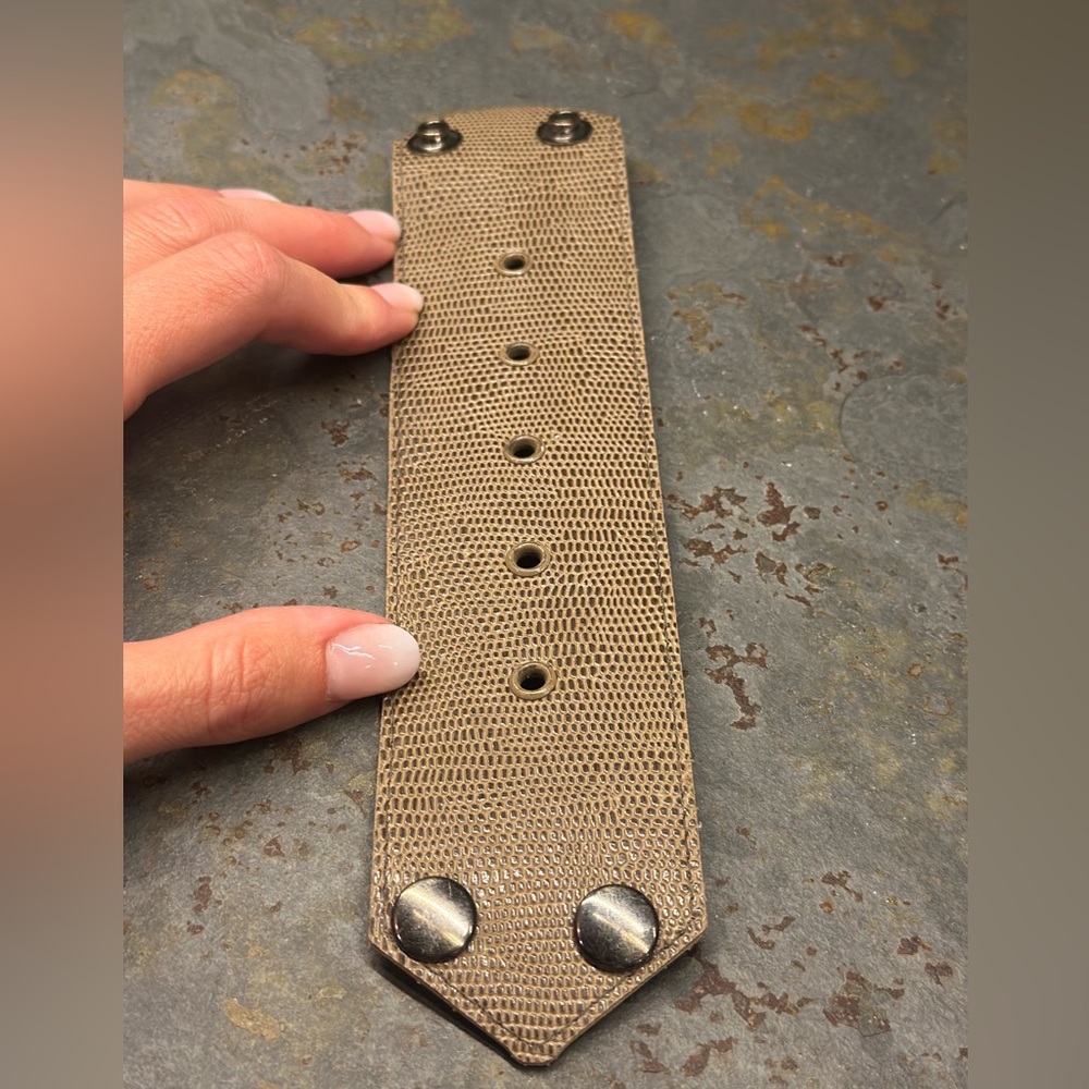 2/$10 or 3/$12 ❤️ Faux Leather Unisex Snap Cuff Tan/Brown Cuff Band